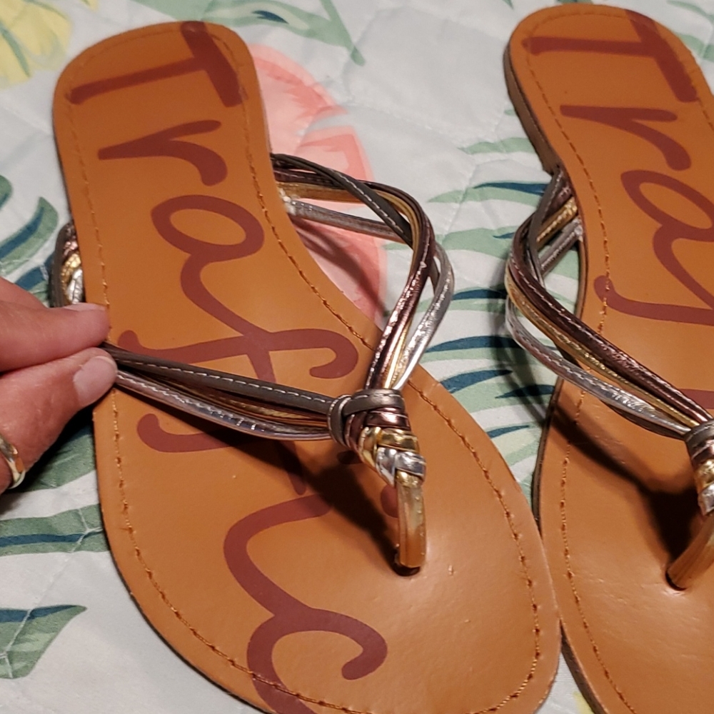 Sandals - Picture 11 of 13